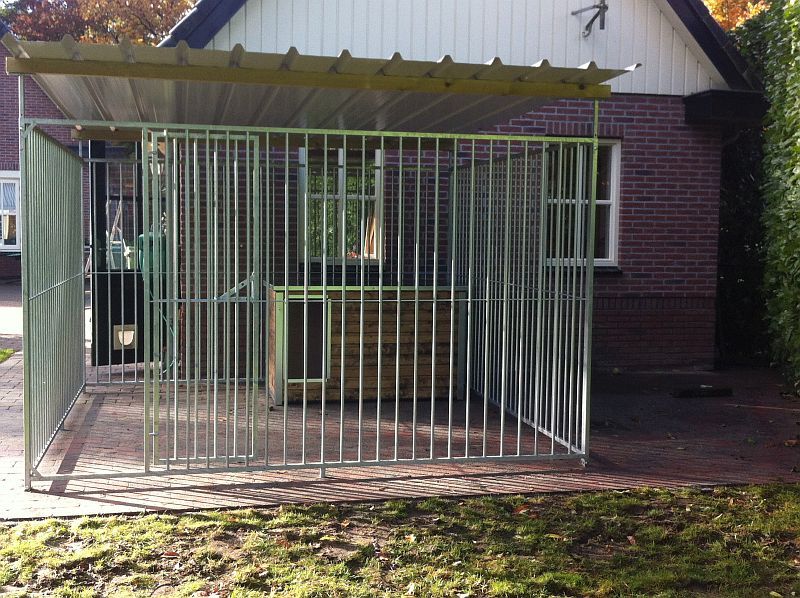 Hondenkennel Deur Links  3 x 3 meter  S8  P15
