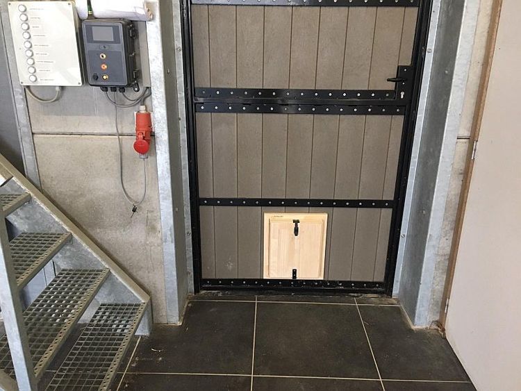 Tomsgates Houten Kattenluik  Hondenluik Nipper voor Deur  S